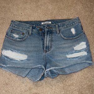 Billabong Jean cutoff shorts size 27